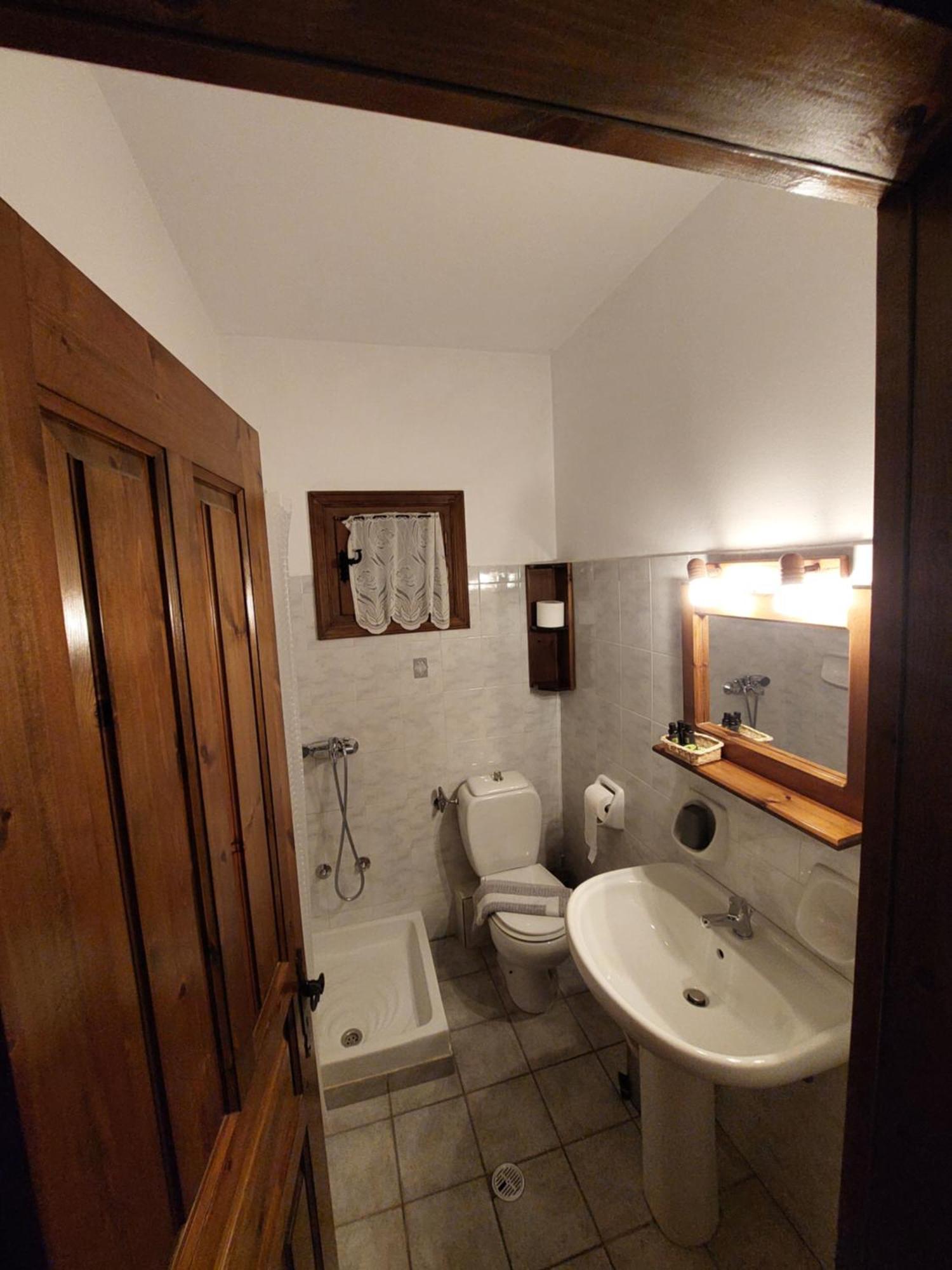 Rizoma Guesthouse Mikro Chorio  Phòng bức ảnh